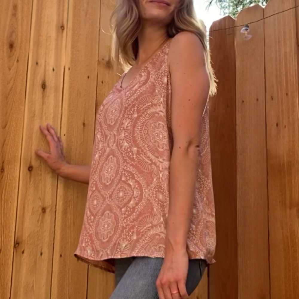 Maurices Light Pink and White Patterned Blouse Tank Top with Cross Straps